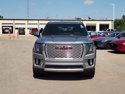 Used 2023 GMC Yukon XL Denali RWD image 6