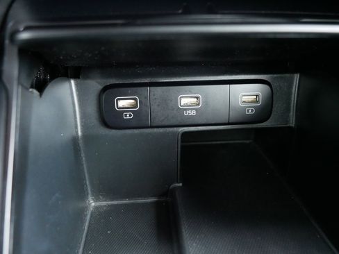 Certified 2021 Kia Sorento S w/ Panoramic Sunroof Package image 33