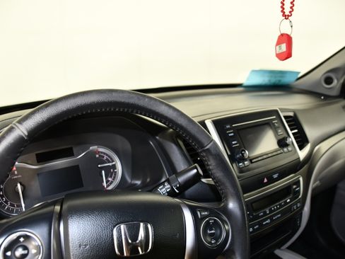 Used 2019 Honda Ridgeline RTL image 10