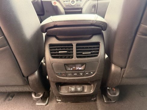 Used 2020 Acura MDX SH-AWD image 24
