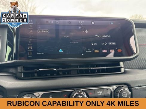 Used 2025 Jeep Gladiator Rubicon w/ Technology Group image 15