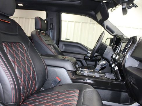 Used 2019 Ford F150 Lariat w/ Equipment Group 502A Luxury AWD/4WD image 37