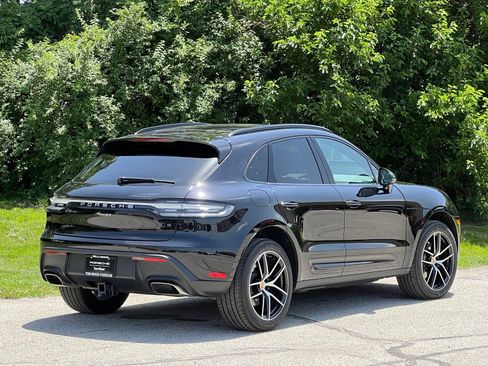 Certified 2025 Porsche Macan AWD/4WD image 6