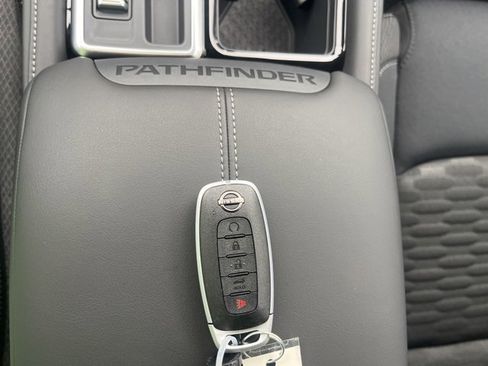 New 2025 Nissan Pathfinder SV image 19