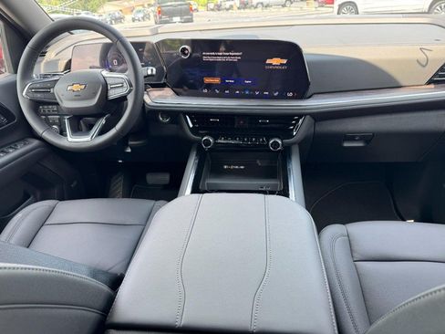 New 2026 Chevrolet Suburban LT w/ Comfort Package AWD/4WD image 28