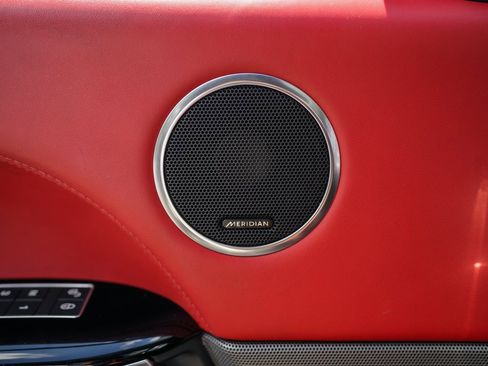 Used 2019 Land Rover Range Rover Sport SVR image 34