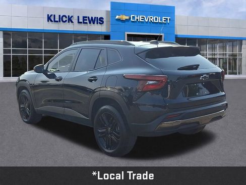 Used 2025 Chevrolet Trax ACTIV w/ Sunroof Package FWD image 5