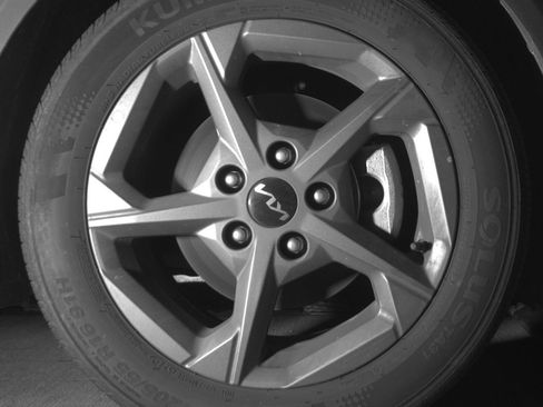 Used 2025 Kia K4 LXS image 13