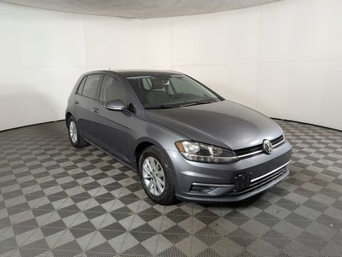 Used 2019 Volkswagen Golf S image 6