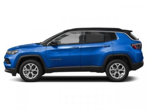 Used 2025 Jeep Compass Limited AWD/4WD image 3