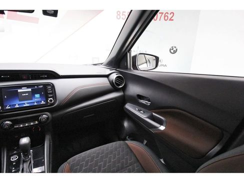 Used 2024 Nissan Kicks SR FWD image 8