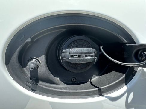 Certified 2022 Porsche 911 Carrera 4S AWD/4WD image 40