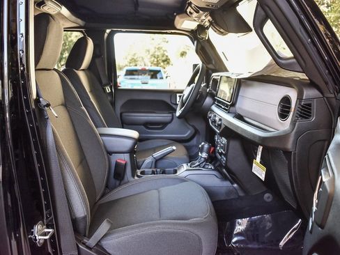 New 2026 Jeep Gladiator Sport image 15