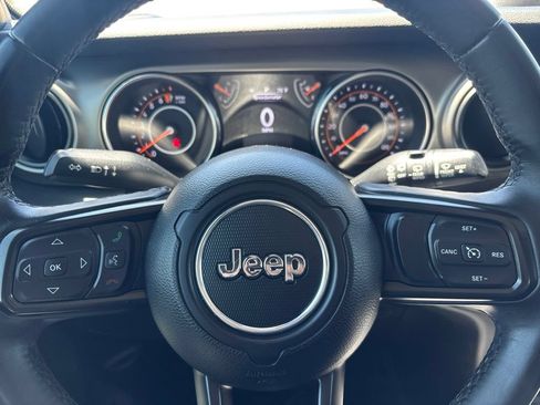 Used 2019 Jeep Wrangler Unlimited Sport S AWD/4WD image 23
