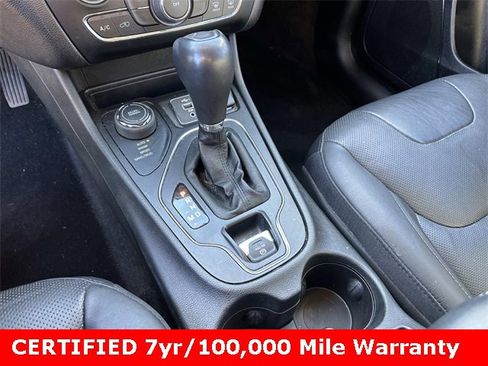 Used 2021 Jeep Cherokee Latitude Lux image 24