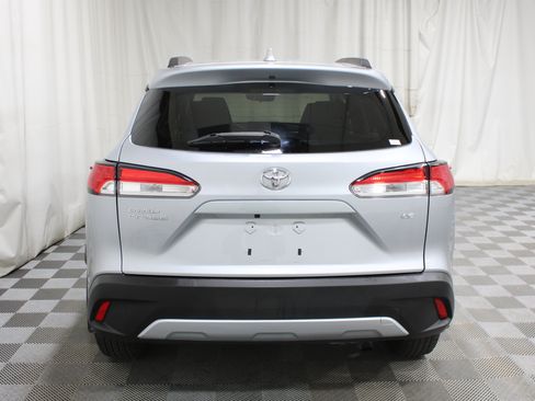 Used 2024 Toyota Corolla Cross LE FWD image 30