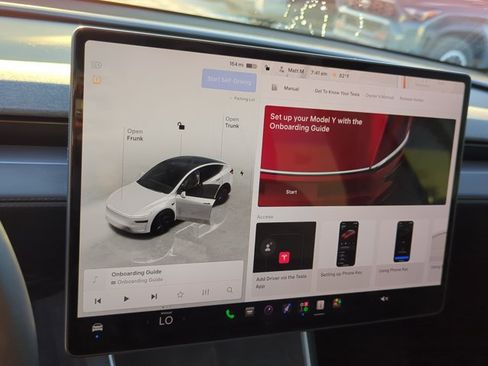 Used 2026 Tesla Model Y Long Range AWD/4WD image 13