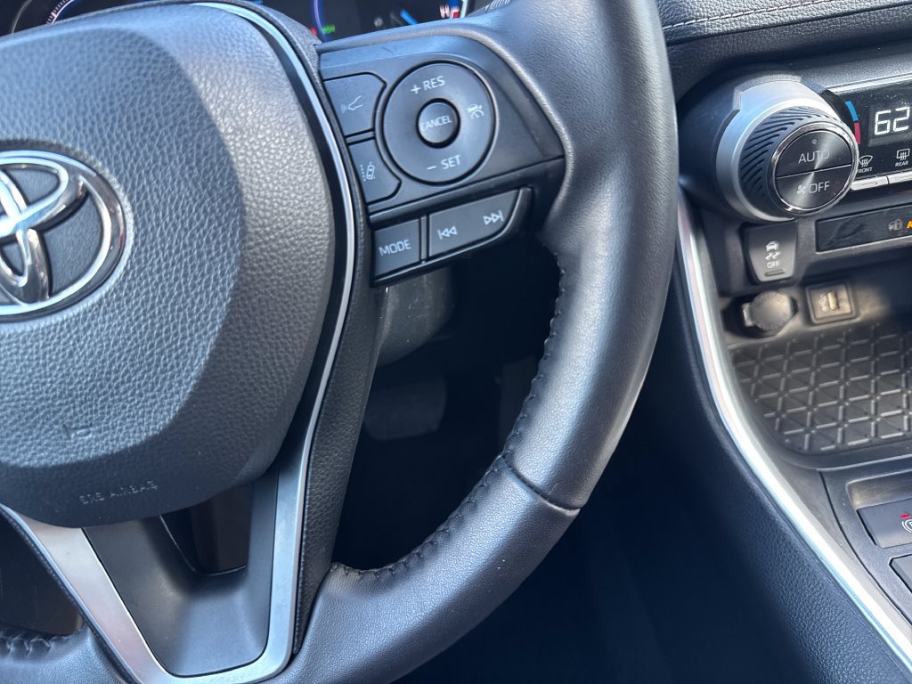 Certified 2025 Toyota RAV4 XLE Premium AWD/4WD image 19