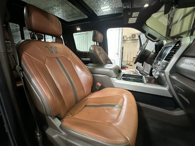 Used 2019 Ford F250 King Ranch w/ King Ranch Ultimate Package AWD/4WD image 32