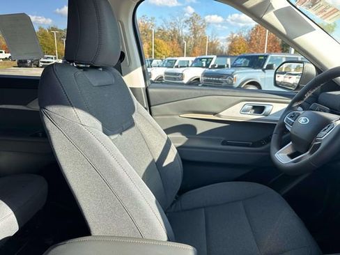 New 2026 Ford Explorer Active image 12