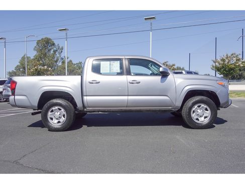 Used 2018 Toyota Tacoma SR w/ SR Convenience Package RWD image 2