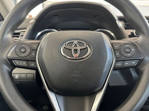 Used 2020 Toyota Camry LE FWD image 27