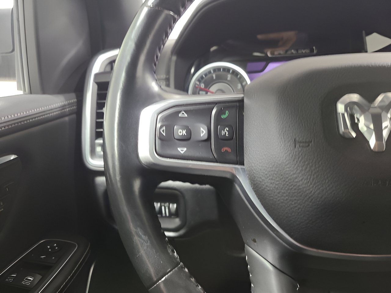 Used 2021 RAM 1500 Laramie w/ Sport Appearance Package AWD/4WD image 27