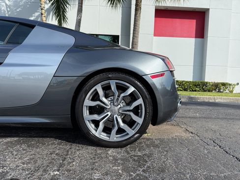 Used 2010 Audi R8 V10 AWD/4WD image 12