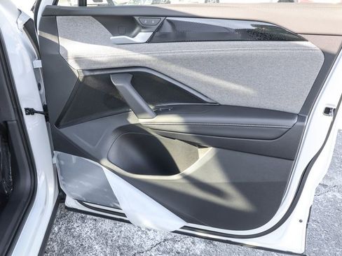 New 2026 Volkswagen Tiguan S image 43