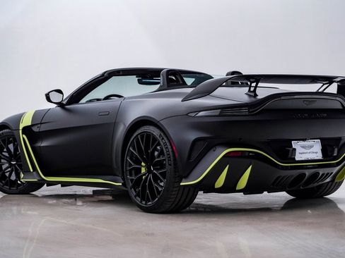 Used 2023 Aston Martin V12 Vantage V12 image 11