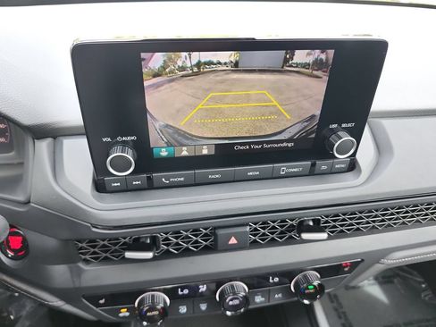 Certified 2023 Honda Accord EX image 25