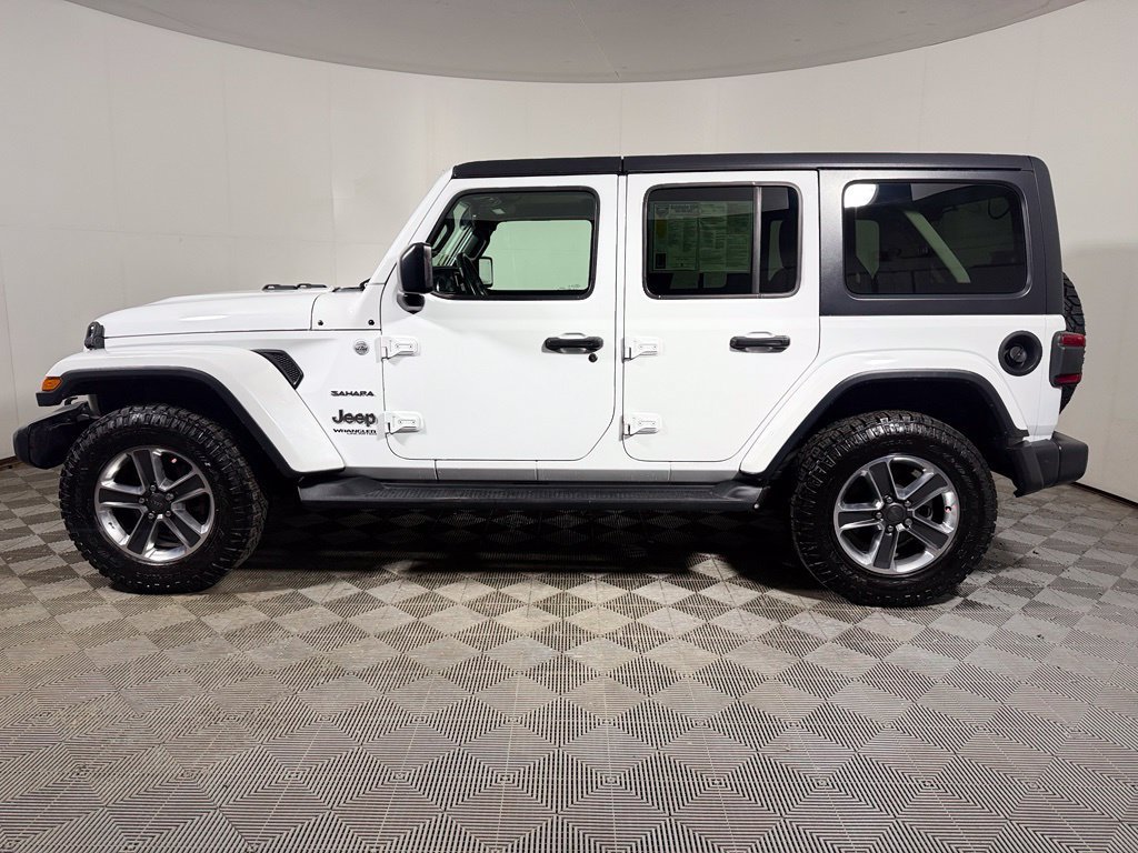 Used 2018 Jeep Wrangler Unlimited Sahara w/ Uconnect 4C Nav & Sound Group AWD/4WD image 3