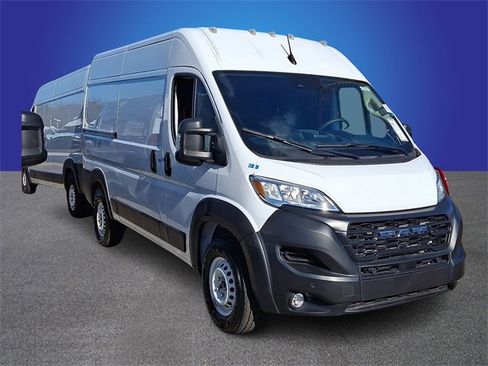 Used 2024 RAM ProMaster 2500 w/ Safety Group image 3