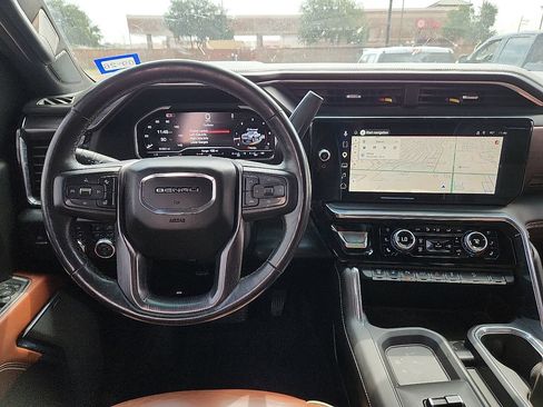Used 2024 GMC Sierra 2500 Denali Ultimate w/ Max Trailering Package AWD/4WD image 6