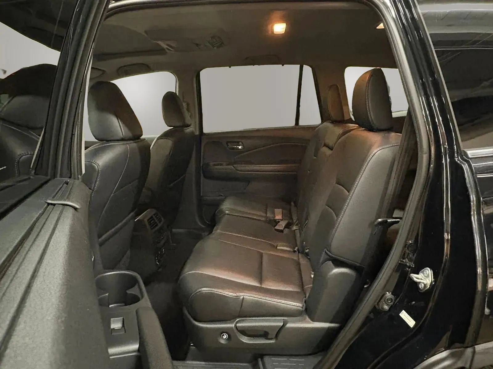Used 2016 Honda Pilot Touring image 27