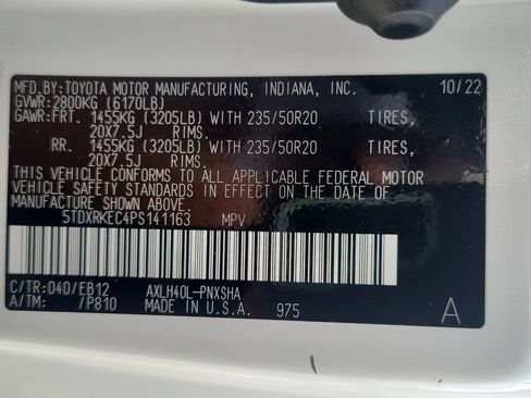 Used 2023 Toyota Sienna XSE FWD image 24