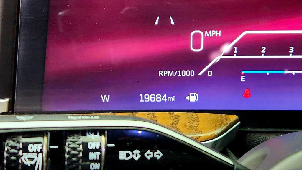 Used 2025 Cadillac Escalade Sport Platinum AWD/4WD image 15