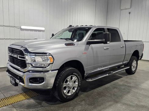 Used 2020 RAM 2500 Big Horn w/ Level 1 Equipment Group AWD/4WD image 2