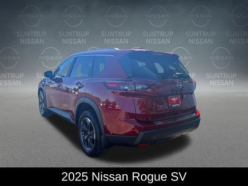 Used 2025 Nissan Rogue SV w/ SV Premium Package FWD image 3