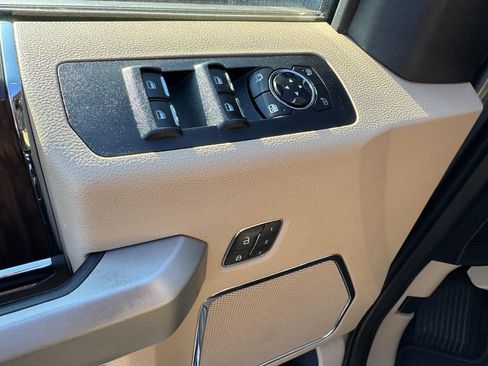 Used 2019 Ford F150 Lariat w/ Equipment Group 502A Luxury image 15