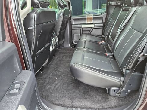 Used 2018 Ford F150 Lariat w/ Equipment Group 502A Luxury AWD/4WD image 12
