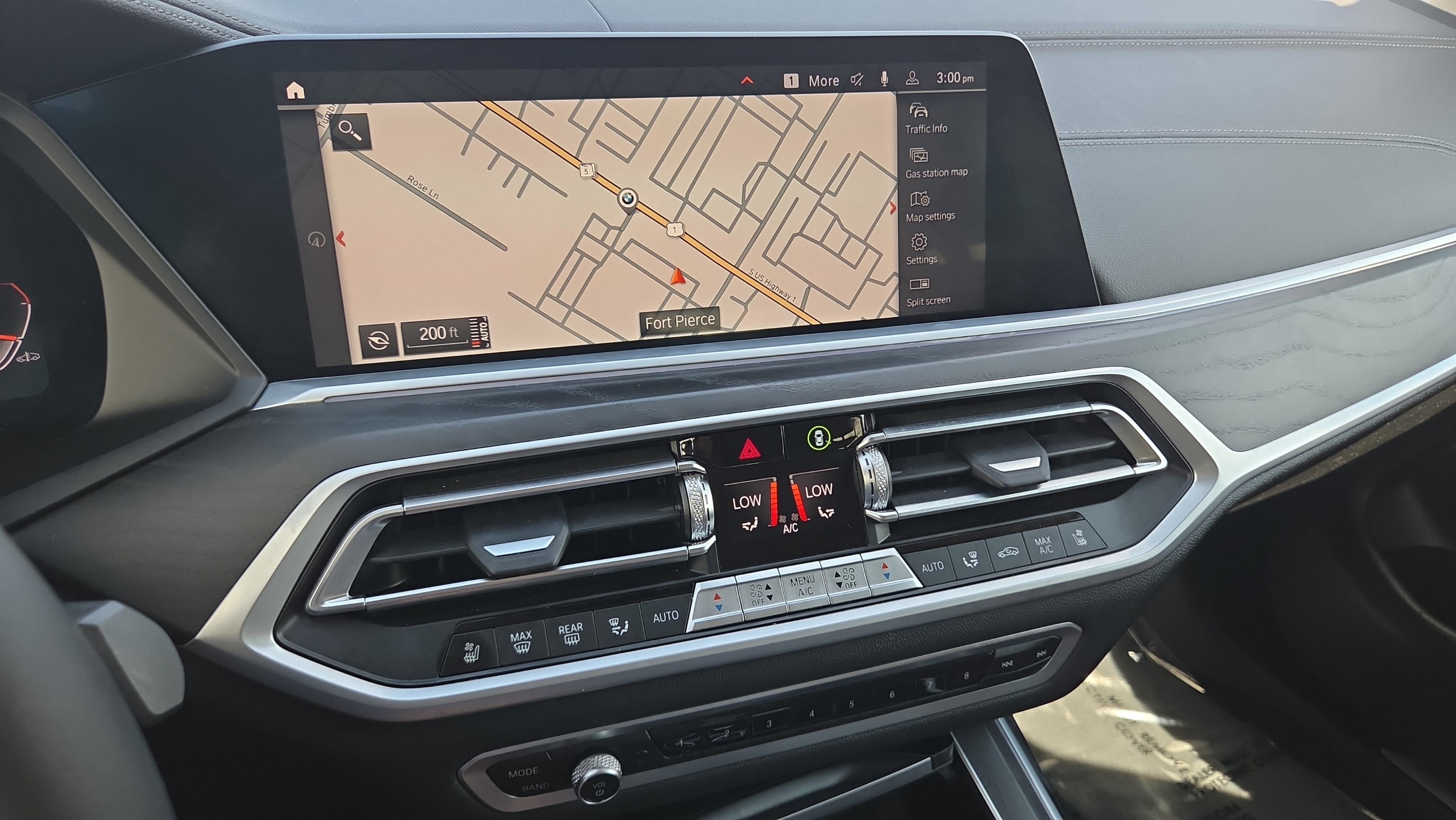 Used 2022 BMW X7 xDrive40i w/ Premium Package AWD/4WD image 27