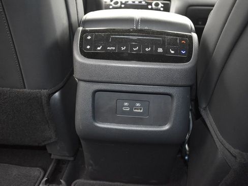 Certified 2025 INFINITI QX60 Luxe image 17