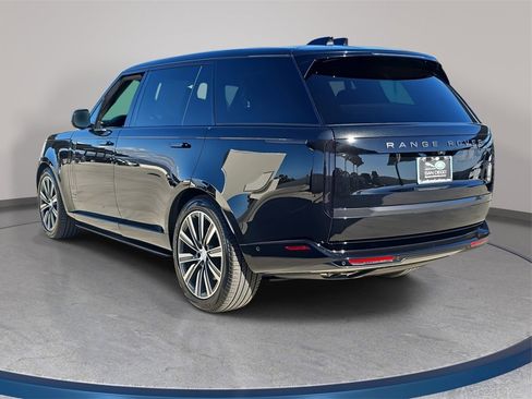 Certified 2024 Land Rover Range Rover Long Wheelbase Autobiography image 7