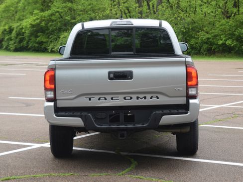Used 2023 Toyota Tacoma SR AWD/4WD image 23