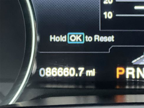 Used 2015 Ford F150 Platinum w/ Technology Package image 13