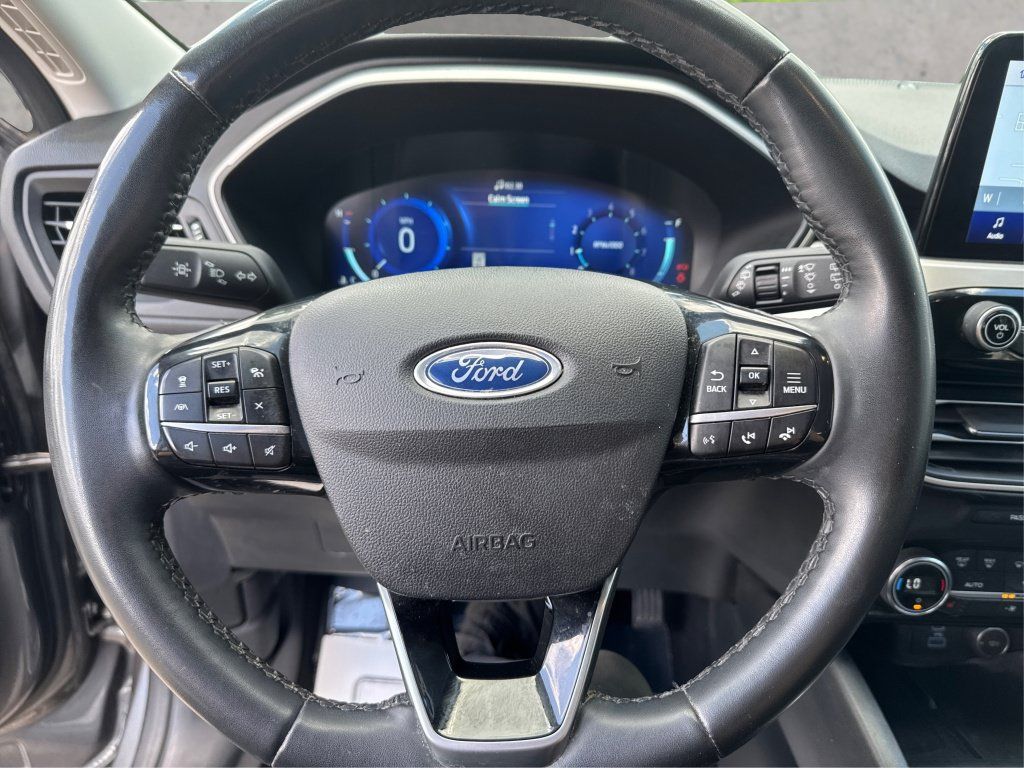 Used 2021 Ford Escape SEL w/ Technology Package AWD/4WD image 28