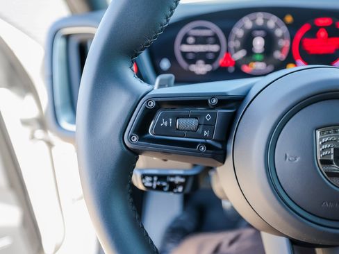 New 2025 Porsche Cayenne Turbo image 17