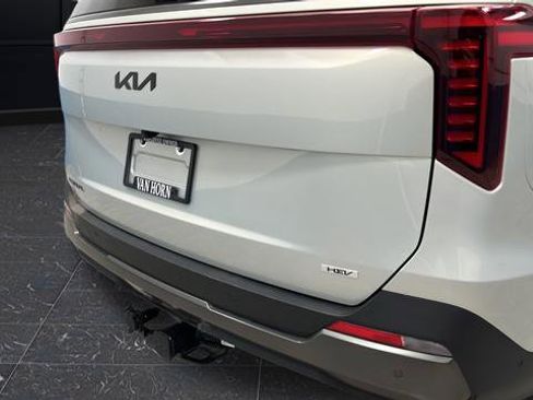 Certified 2025 Kia Carnival SX Prestige FWD image 42