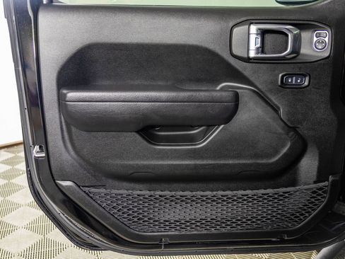 Used 2022 Jeep Wrangler Unlimited Sport AWD/4WD image 36